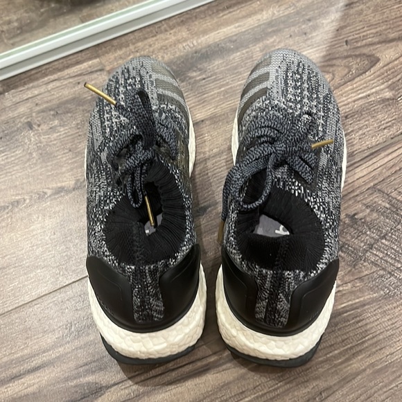 Adidas - Picture 3 of 8